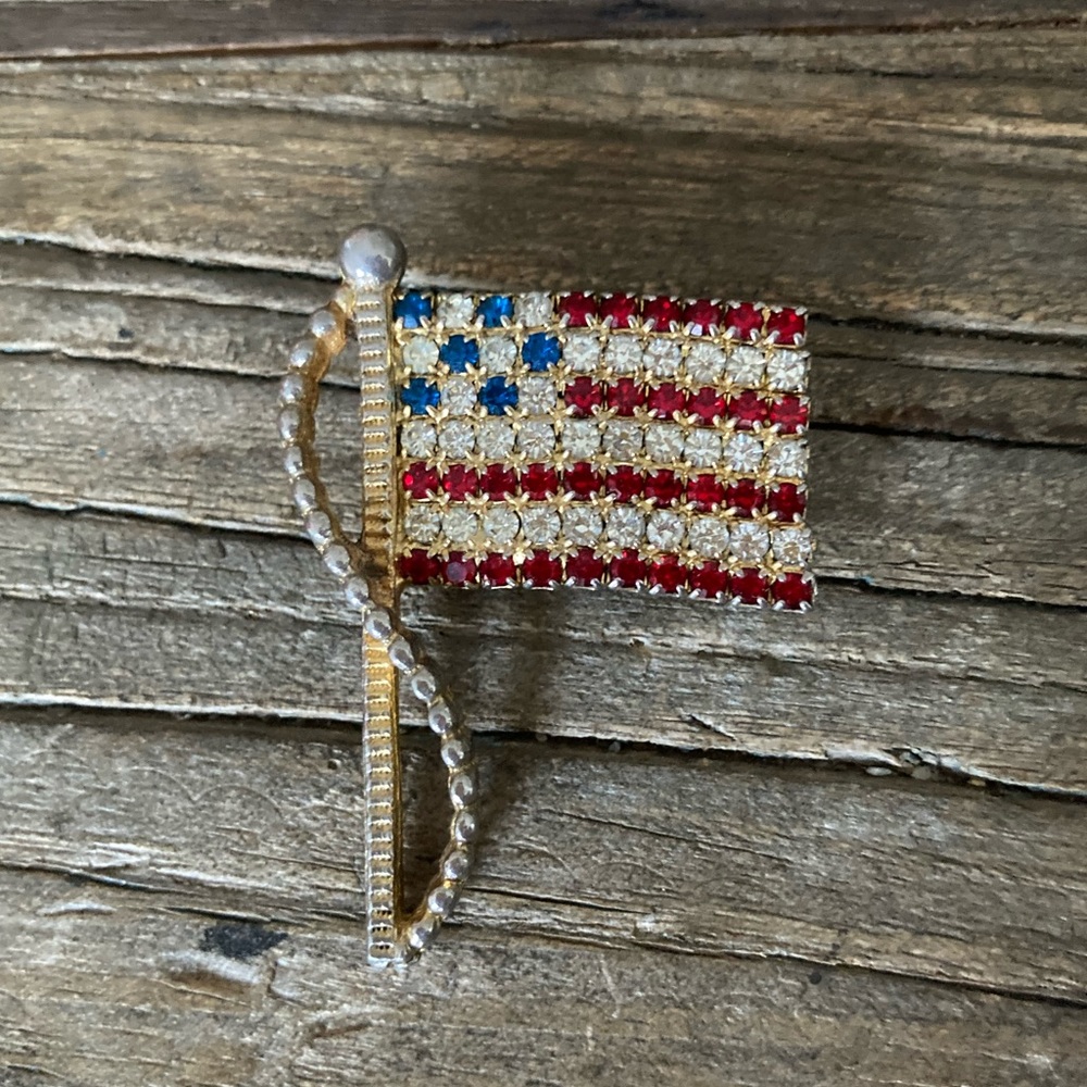 Rafaella Vintage Rhinestone American Flag Brooch Gem